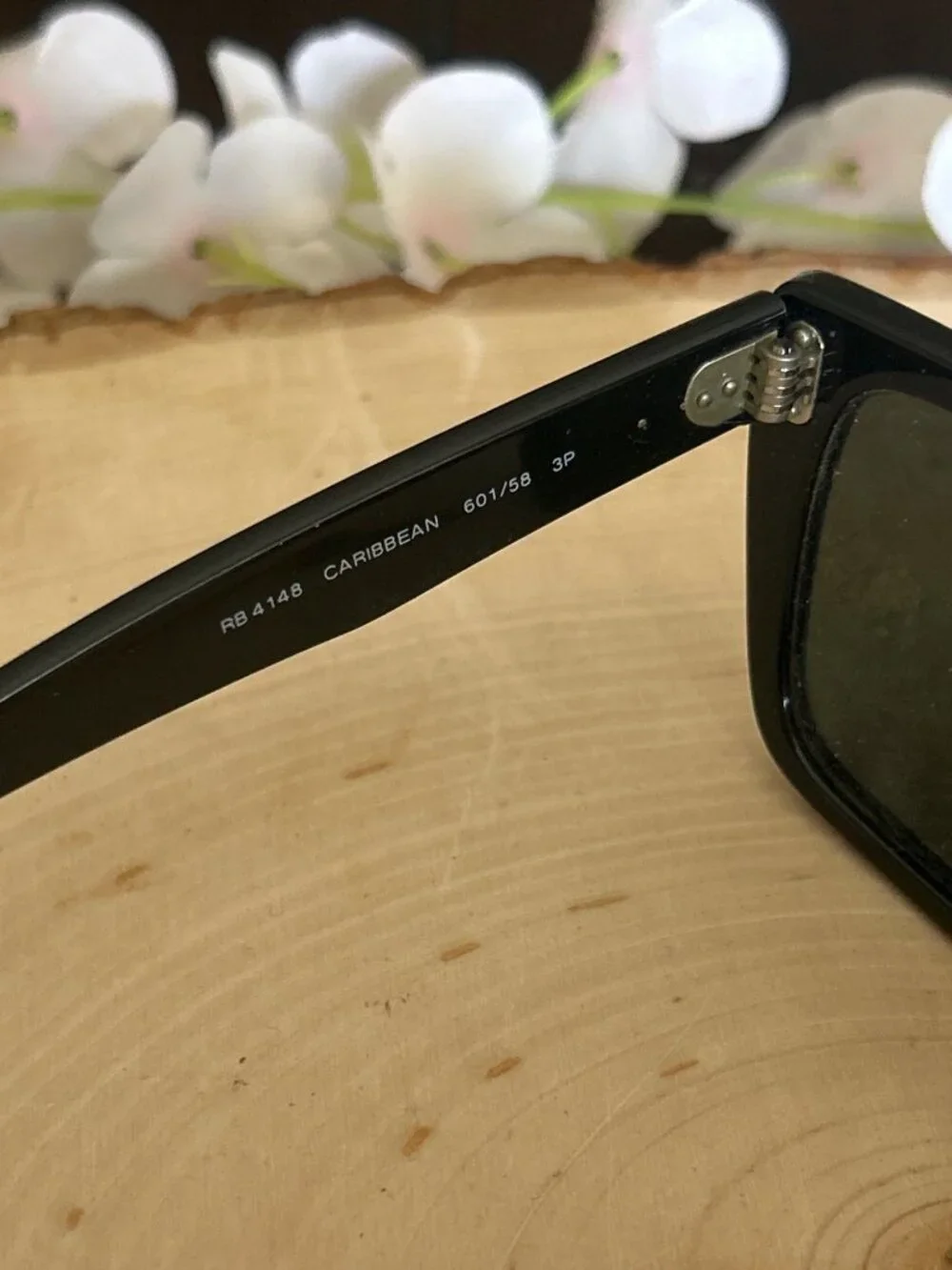 Ray-Ban Wayfarer Polarized Sunglasses Black Frame Men Women Classic Style RB4148 - Picture 7 of 11